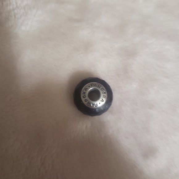 Pandora - Picture 2 of 4